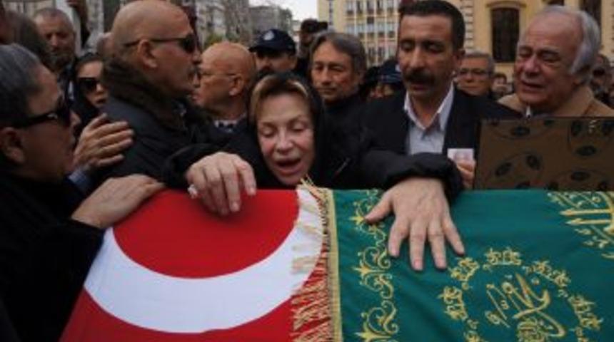 Adnan Şenses, Son Yolculuğuna Uğurlanıyor