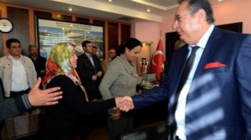 Başkan &Ouml;zcan: &ldquo;g&uuml;lnar&rsquo;ı Alacak G&uuml;&ccedil;teyiz&rdquo;