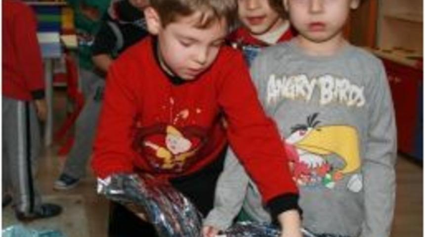 Minik &Ouml;ğrencilerden En Anlamlı Hediye