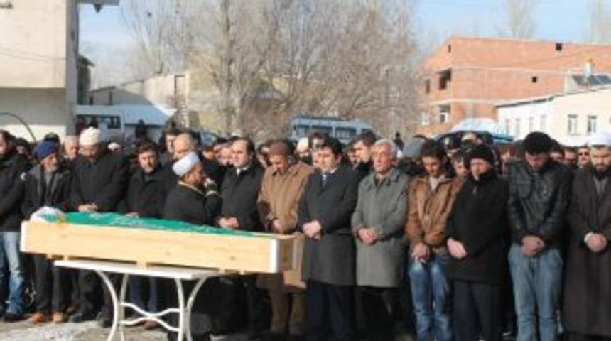 İş Adamı Ali Haydar Karabacak&rsquo;ın Babası Son Yolculuğuna Uğurlandı