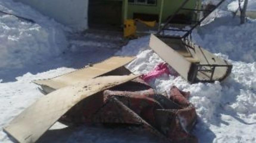 Evleri Yanan Tun&ccedil; Ailesi Perişan Oldu