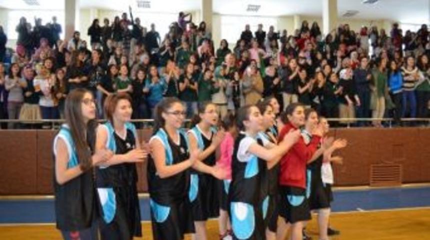 Gen&ccedil;lerin Basket Sevgisi