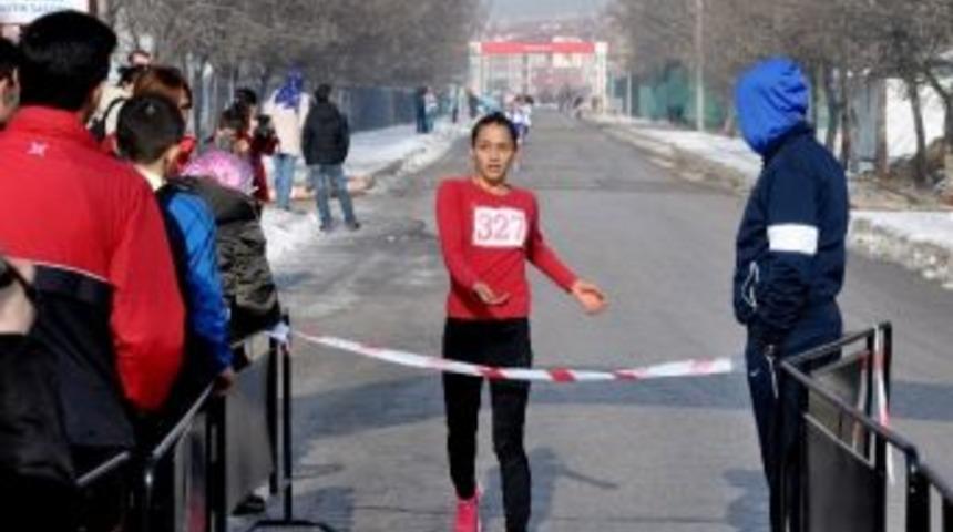 Yetiştirme Yurdu&rsquo;ndan Birinciliğe Koştu