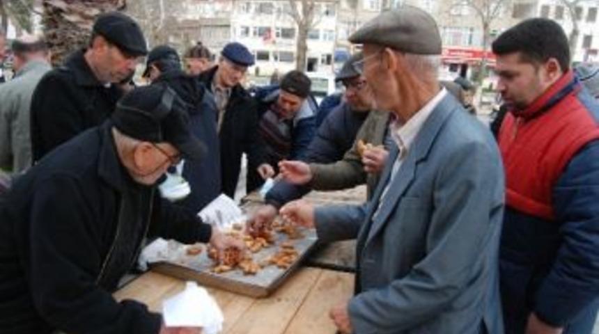 Milli Şair &Ouml;l&uuml;m&uuml;n&uuml;n 77. Yılında Anıldı