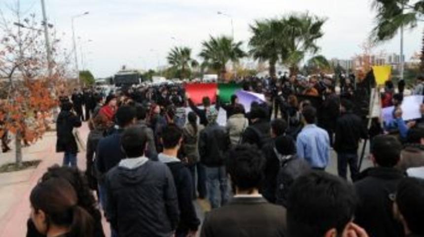 &Uuml;niversite &Ouml;ğrencilerinden Uludere Eylemi