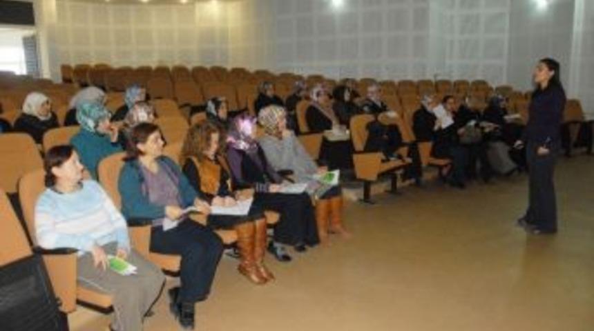 Karaman&rsquo;da Kadınlar Afete Karşı Bilgilendiriliyor