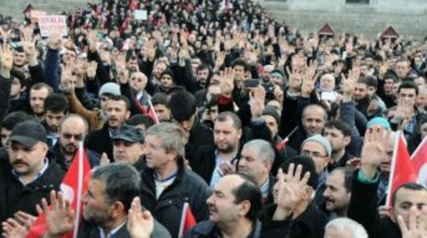 Emin&ouml;n&uuml;&rsquo;nde Başbakan Erdoğan&rsquo;a Destek İ&ccedil;in &ldquo;dua Buluşması&rdquo;