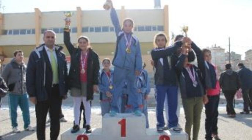 Karaman&rsquo;da Okullar Arası Kros Yarışması