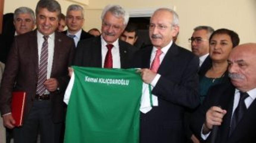 Engelsiz Dershane 11.yaşını Kılı&ccedil;daroğlu İle Kutladı