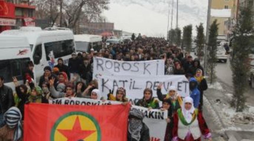 Hakkari&rsquo;de Roboski İ&ccedil;in Y&uuml;r&uuml;y&uuml;ş Yapıldı