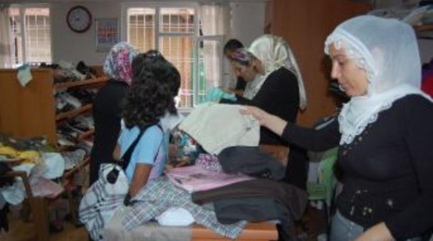 Bağlar Belediyesi G&uuml;nışığı Mağazası Bu Yıl 3 Bin 500 Kişiyi Giydirdi