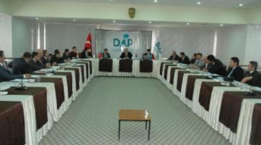 Dap Tarımsal Sulama Ve Hayvan İ&ccedil;me Suyu G&ouml;letleri Programı İstişare Toplantısı Erzurum&rsquo;da Yapıldı