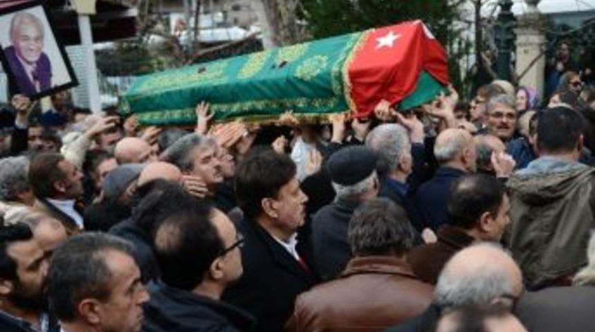 Adnan Şenses, T&uuml;rk Bayrağına Sarılı Tabutla Uğurlandı