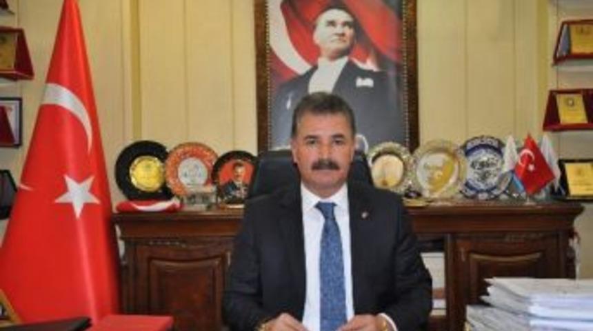 Başkan Tuna Mehmet Akif Ersoy&rsquo;u Unutmadı