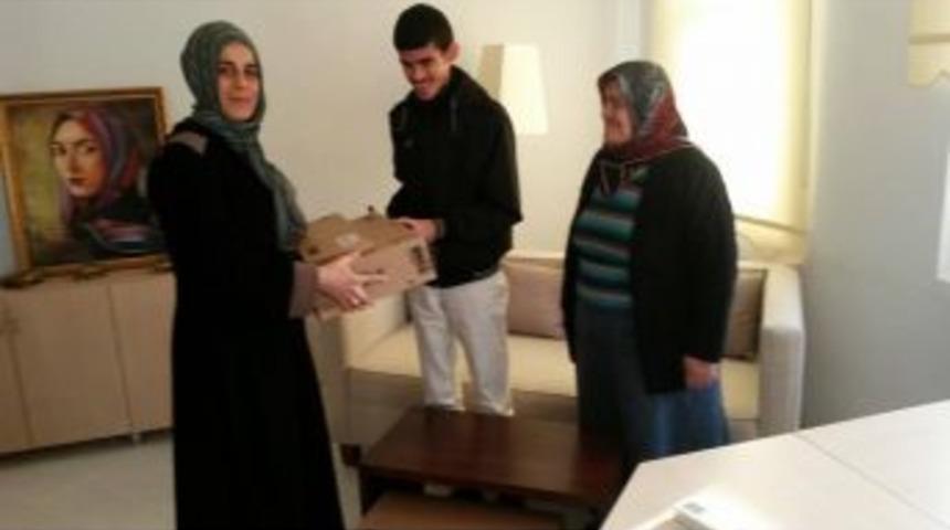 G&ouml;rme Engelli Bolat'a Bilgisayar Hediye Edildi