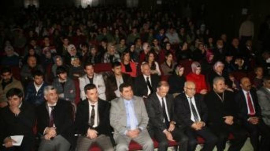 İstiklal Şairi Mehmet Akif Ersoy Yozgat&rsquo;ta Anıldı