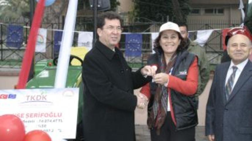 TKDK, Hibe Destekli Trakt&ouml;rleri Sahiplerine Teslim Etti