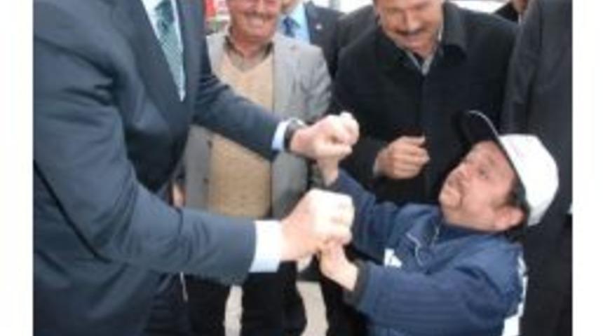 Ekonomi Bakanı Zeybekci, Denizli Belediyesi&rsquo;ni Ziyaret Etti