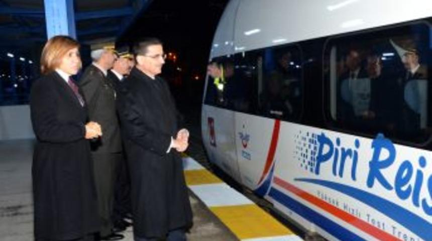 Erdoğan, Sakarya-Kocaeli Arası YHT'nin Test S&uuml;r&uuml;ş&uuml;ne Katıldı
