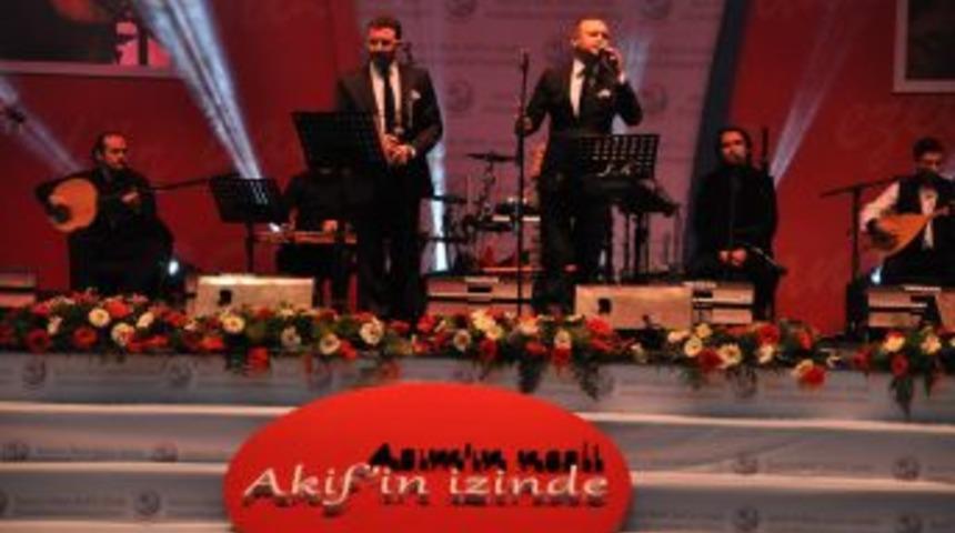 Mehmet Akif Ersoy, Eski Ve Yeni Bakanları Buluşturdu