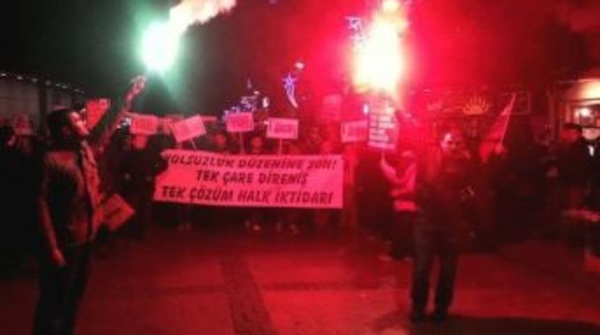 İzmir&rsquo;de Eylemciler Polis Engeline Takıldı