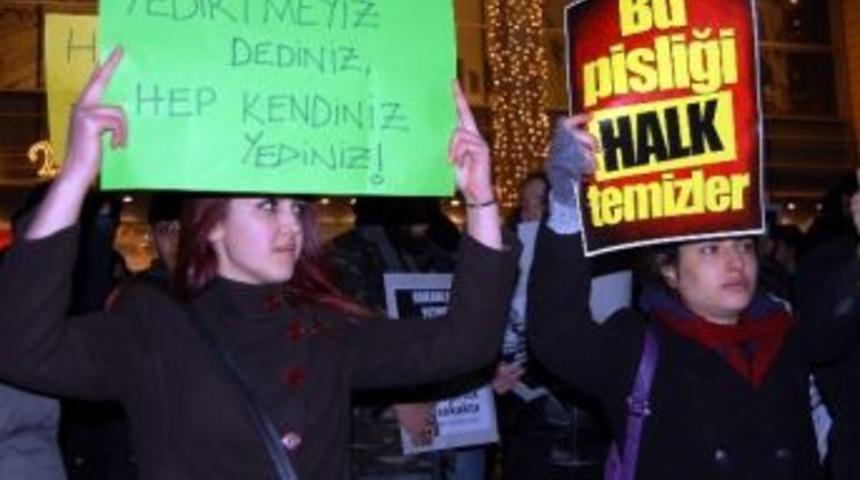 Eskişehir&rsquo;de Eylemci Grup Ak Parti&rsquo;ye Y&uuml;r&uuml;d&uuml;