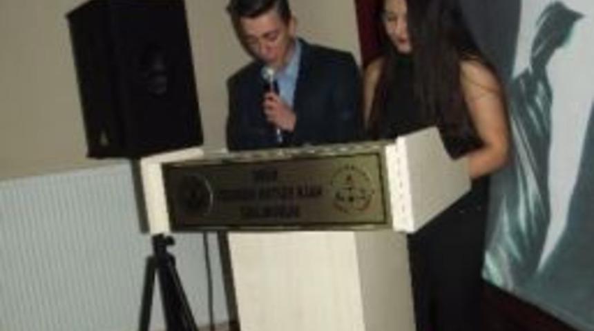 K&uuml;reversiteli &Ouml;ğrencilerden &lsquo;her Telden Biz Bize' Eğlencesi