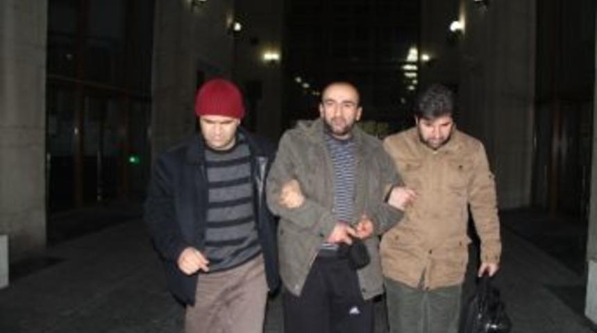 Interpol'&uuml;n Aradığı Adamın Feryadı: "beni &Ouml;ld&uuml;r&uuml;n De Oraya G&ouml;ndermeyin"...(&ouml;zel Haber)