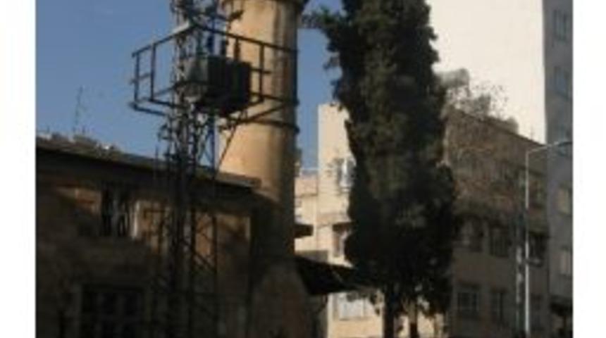 Trafolar Tarihi Binaların G&ouml;r&uuml;n&uuml;m&uuml;n&uuml; Bozuyor