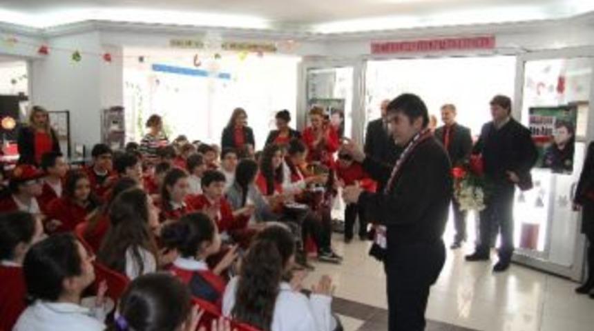 Ertuğrul Sağlam &Ouml;ğrencilerle Buluştu