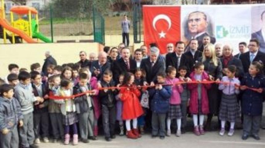 İzmit Yonca Parkı A&ccedil;ıldı