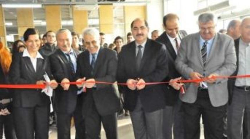 &Ouml;d&uuml;ll&uuml; Resimler Namık Kemal &Uuml;niversitesi'nde Sergileniyor