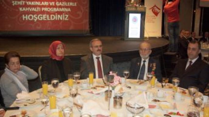 Vali Karaloğlu, Şehit Yakını Ve Gazilerle Bir Araya Geldi