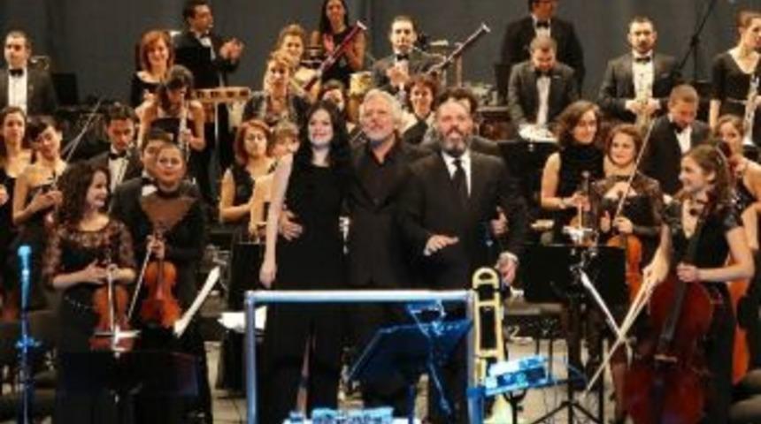 Akskm, Fatih Erko&ccedil; Konseri İle A&ccedil;ıldı