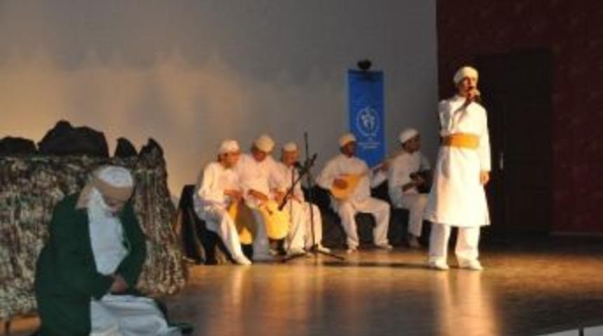 &ldquo;ilahi Aşk&rdquo; Adlı Tiyatro Oyunu Sahnelendi