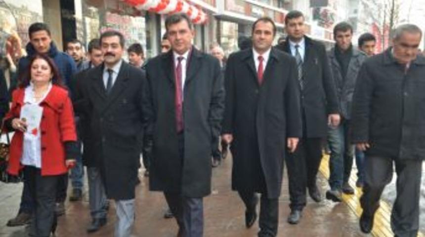 MHP&rsquo;nin Bolu Adayı Ş&uuml;kr&uuml; G&uuml;lez Oldu