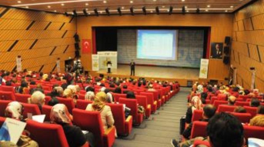 Coşkun Koleji&rsquo;nde 'Aile Ve &Ccedil;ocuk' Sempozyumu