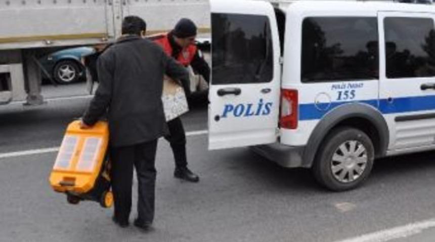 Anayol &Uuml;zerindeki Ş&uuml;pheli &Ccedil;anta Paniğe Neden Oldu