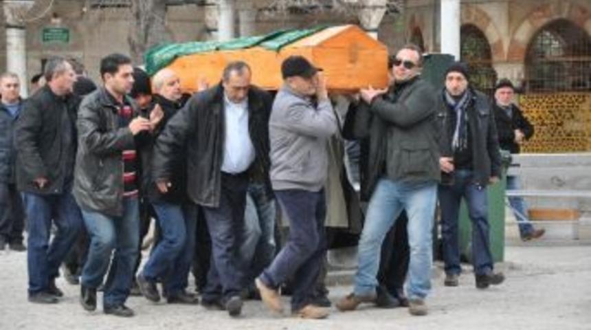 Hastaların Umut Işığı Ali Emre K&uuml;&ccedil;&uuml;k Defnedildi