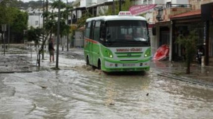 Bodrum&rsquo;da Lodos Sonrası Şiddetli Yağmur