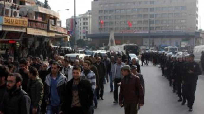 Uludere'de &Ouml;lenlerin Faillerinin Bulunmaması Protesto Edildi