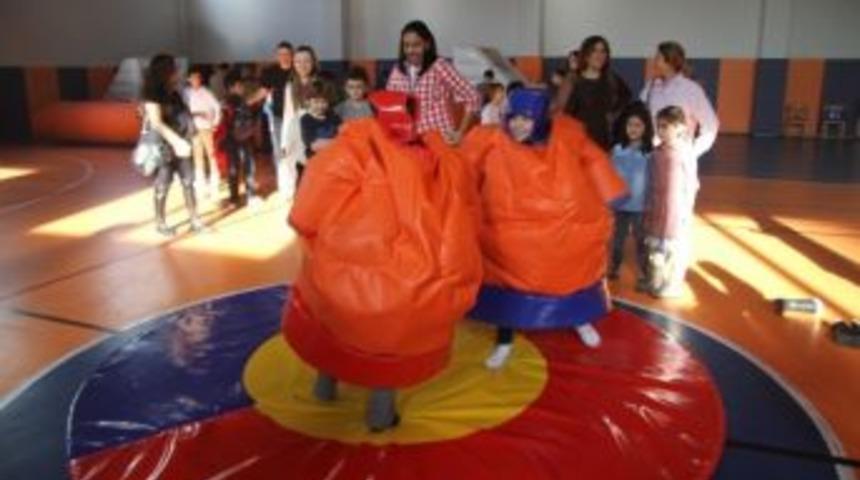 Halkalı Bah&ccedil;eşehir Koleji&rsquo;nde Yeni Yıl Coşkusu