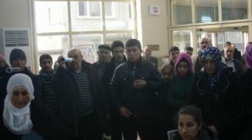 Boz&uuml;y&uuml;k İ&ccedil;k&ouml;y Dolmuş Gerginliği Devam Ediyor