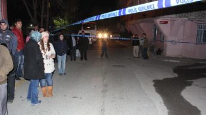 Bağcılar&rsquo;da Market &Ouml;n&uuml;nde Patlama