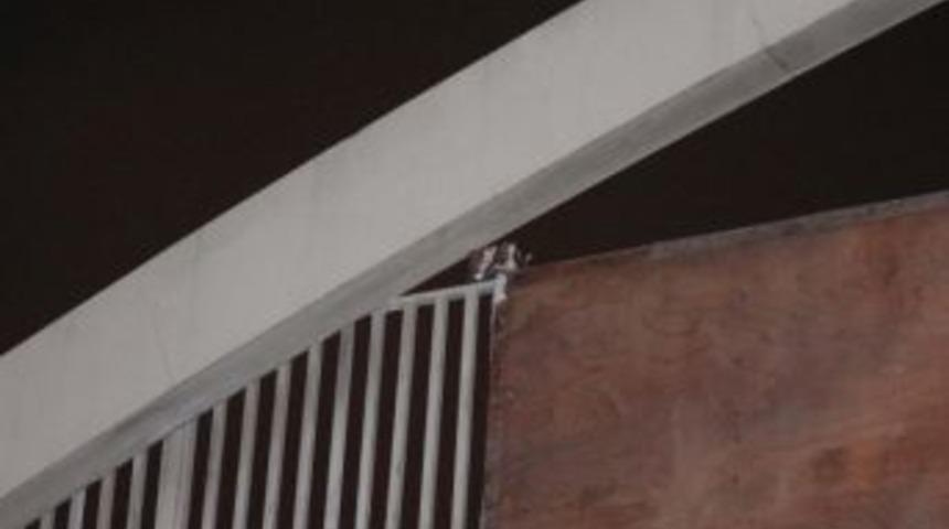 Beyoğlu&rsquo;nda Bomba S&uuml;s&uuml; Verilmiş Paket, Polisi Alarma Ge&ccedil;irdi