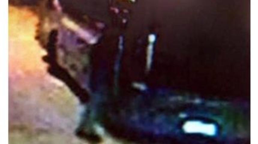 (&ouml;zel Haber) Park Halindeki Otob&uuml;s&uuml; Soymaya Kalktı