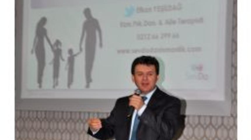 Velilere, &Ccedil;ocuklarıyla Nasıl Ilişki Kuracakları Anlatıldı