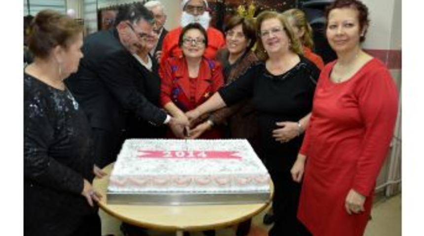 Huzurevinde Nişanlandılar