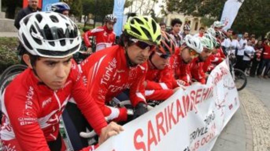 Sarıkamış Şehitleri İ&ccedil;in Pedal &Ccedil;eviren Bisiklet&ccedil;iler Samsun'a Ulaştı
