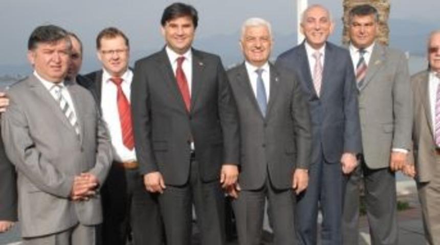 Chp'li Belediye Başkanları Kahvaltıda Buluştu